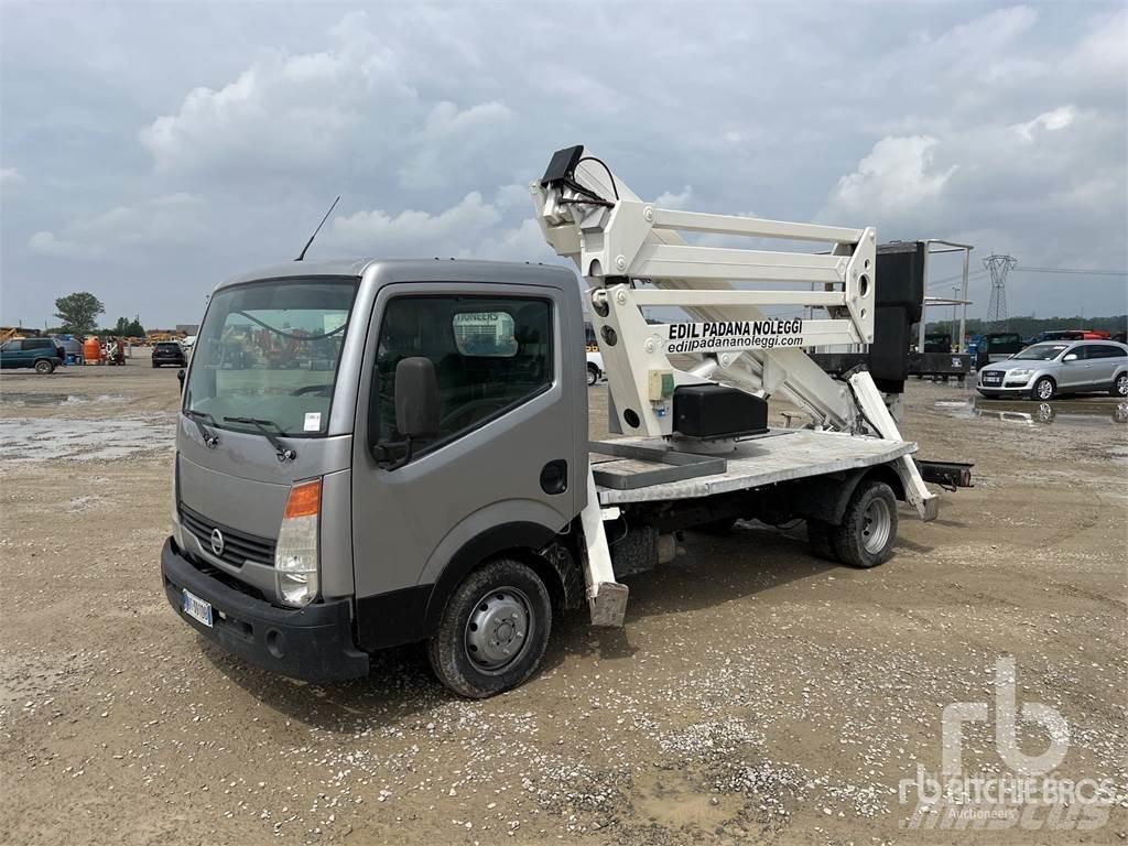 Nissan CABSTAR Εναέριες πλατφόρμες τοποθετημένες σε ρυμούλκα