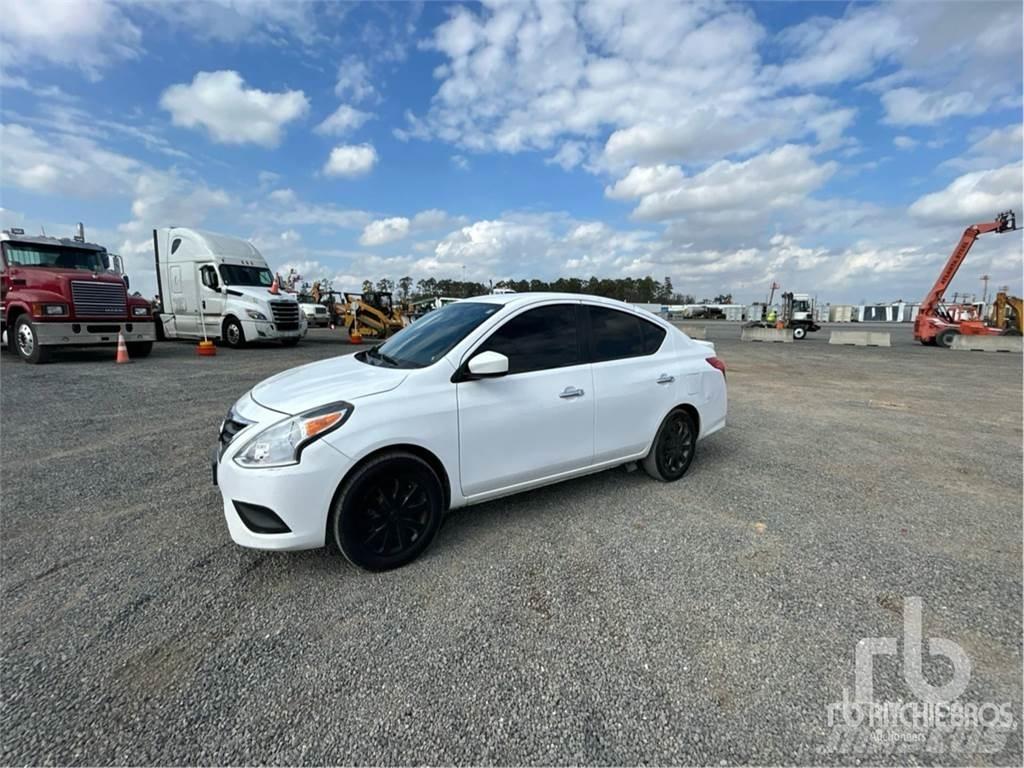 Nissan VERSA Αυτοκίνητα