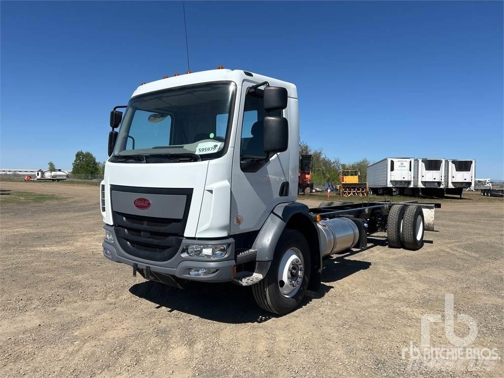 Peterbilt 220 Φορτηγά Σασί