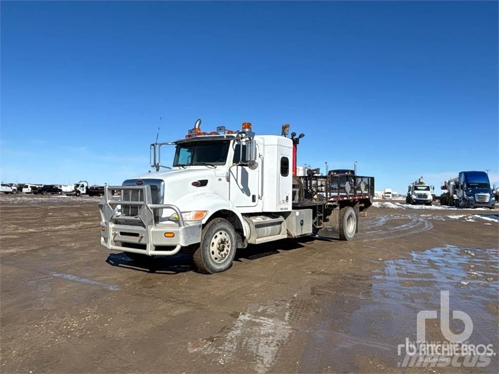 Peterbilt 335 Φορτηγά με Γερανό