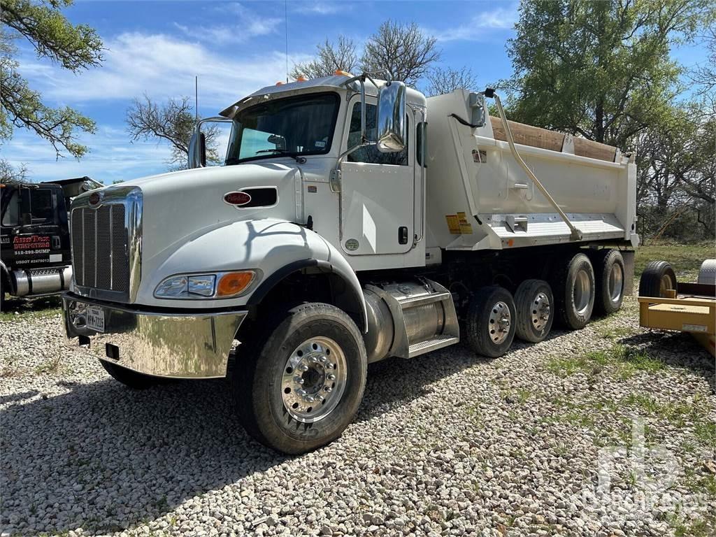 Peterbilt 348 Φορτηγά Ανατροπή