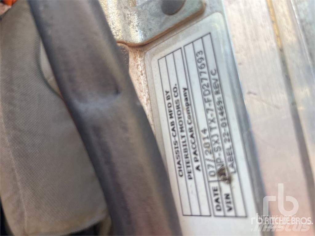 Peterbilt 365 Φορτηγά με Γερανό