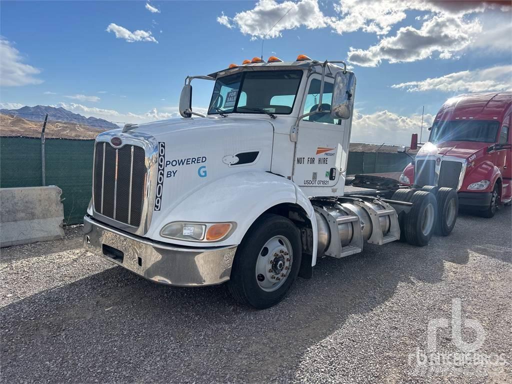Peterbilt 384 Τράκτορες