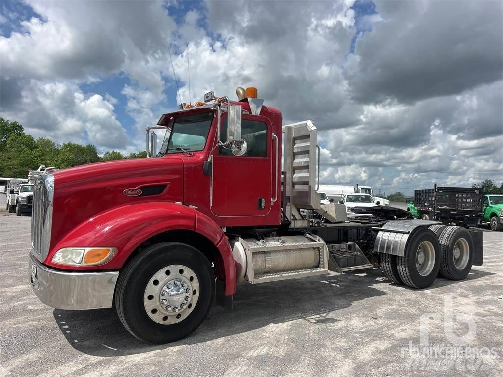 Peterbilt 384 Τράκτορες