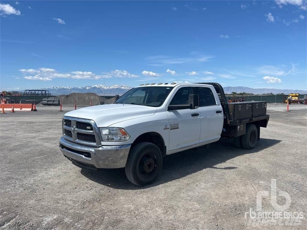 RAM 3500HD Φορτηγά Kαρότσα με ανοιγόμενα πλαϊνά