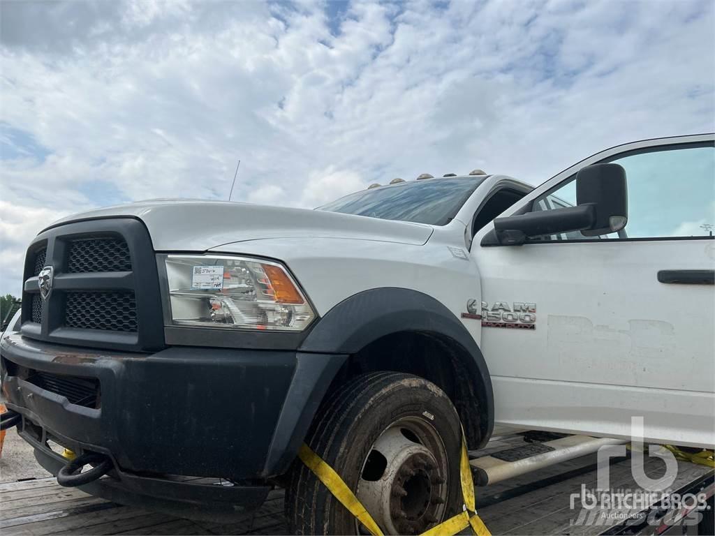 RAM 4500 Φορτηγά Kαρότσα με ανοιγόμενα πλαϊνά