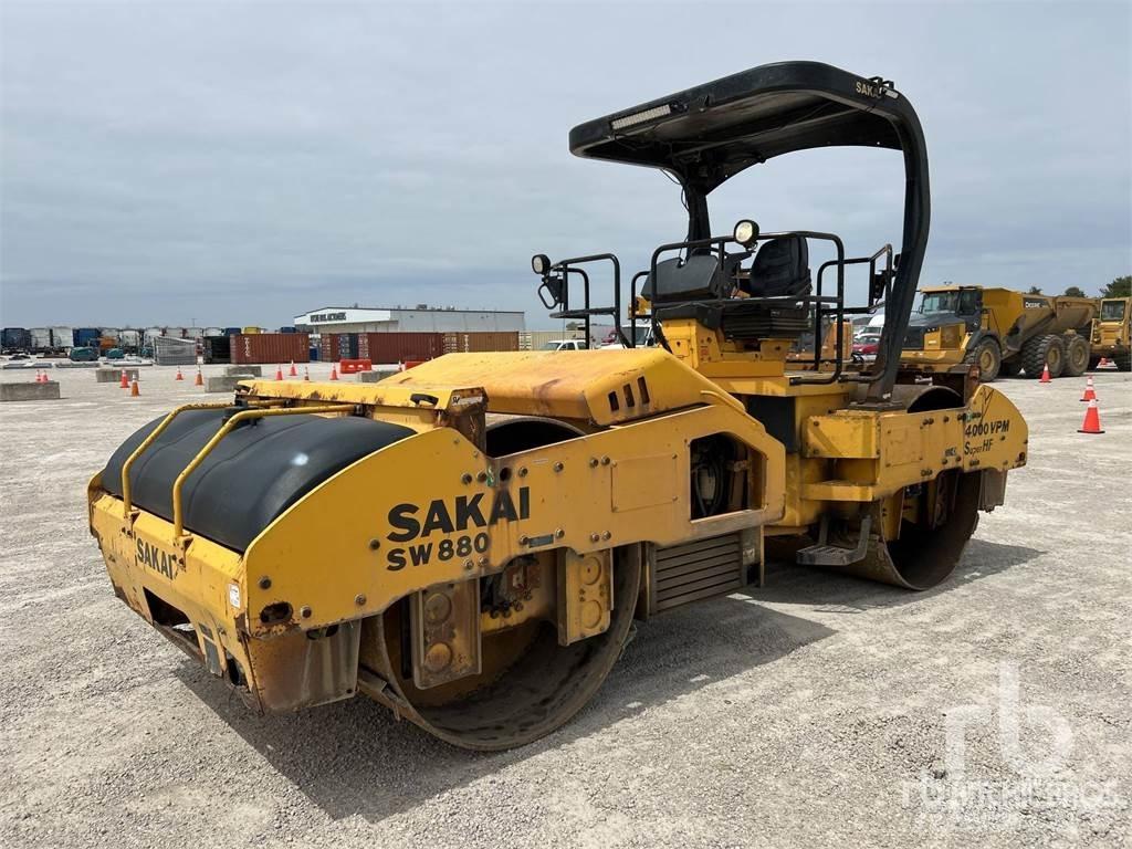 Sakai SW880 Οδοστρωτήρες διπλού κυλίνδρου