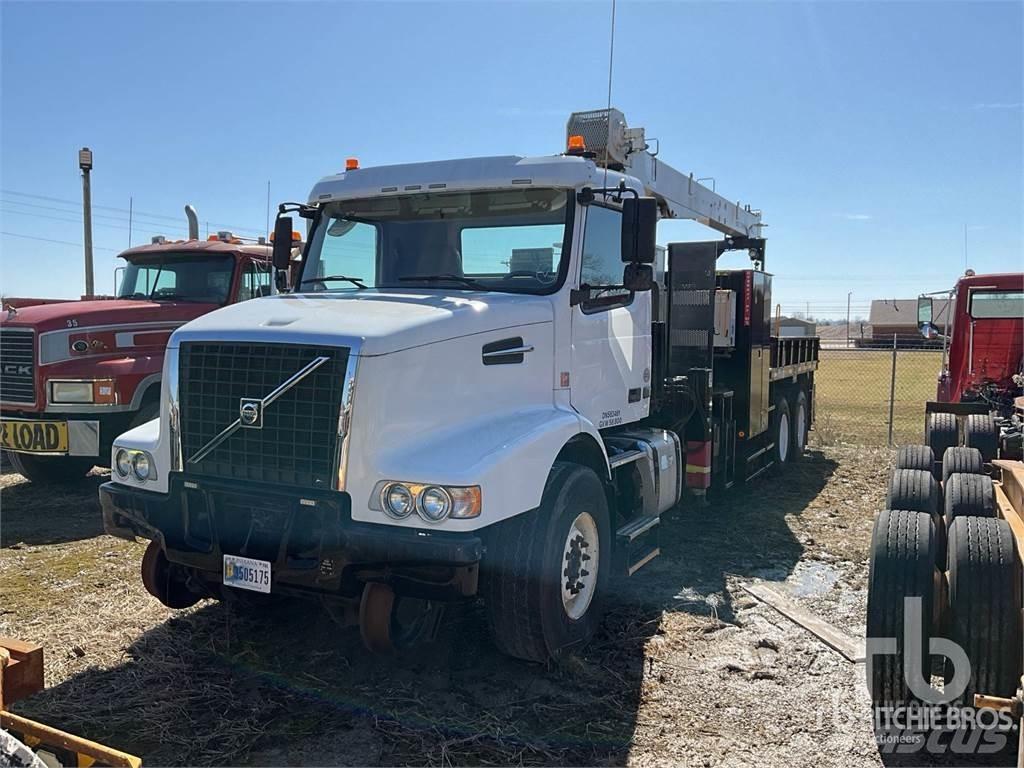 Volvo VHD Φορτηγά με Γερανό