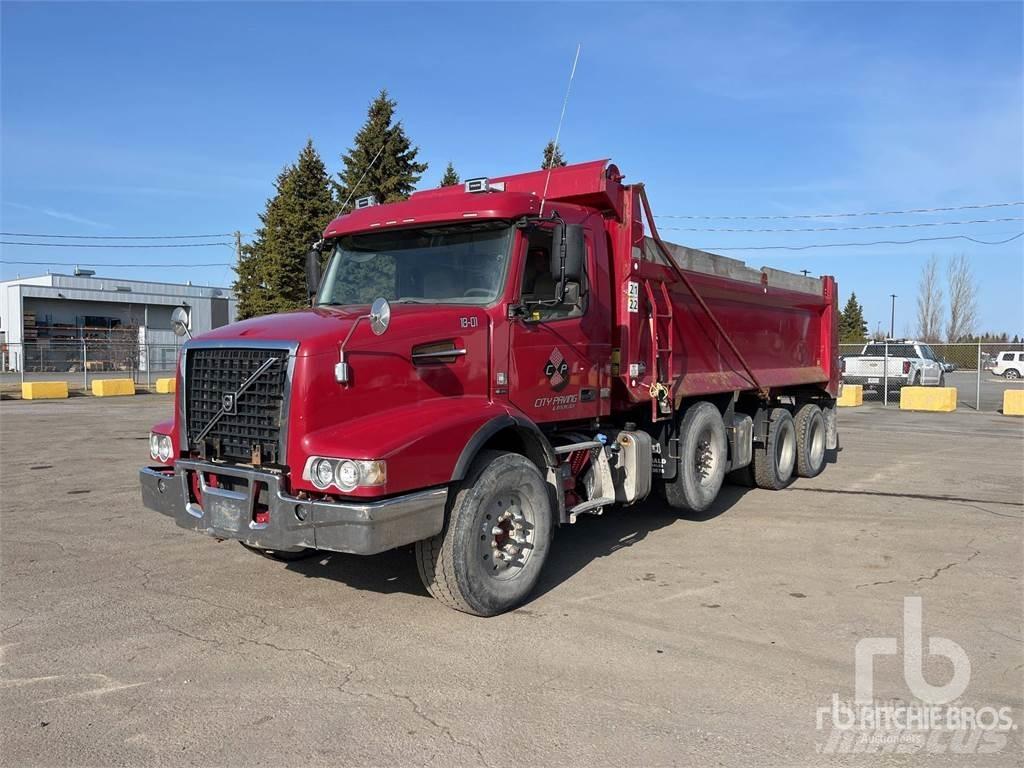 Volvo VHD84B300 Φορτηγά Ανατροπή