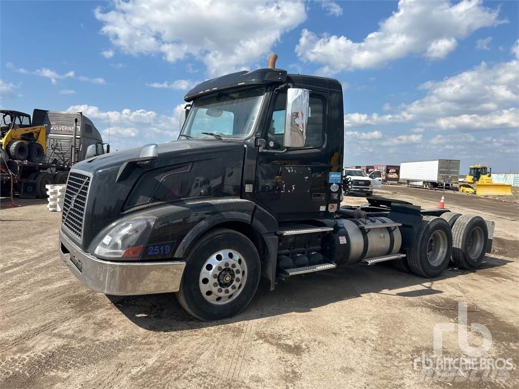 Volvo VNL300 Τράκτορες