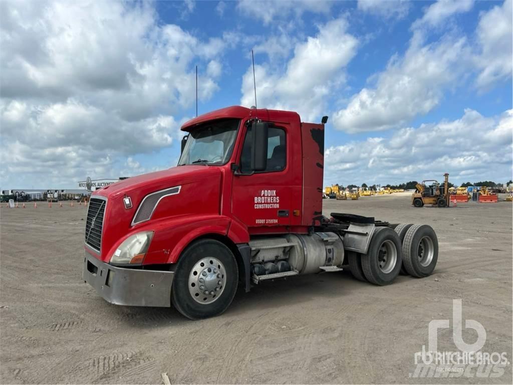 Volvo VNL300 Τράκτορες
