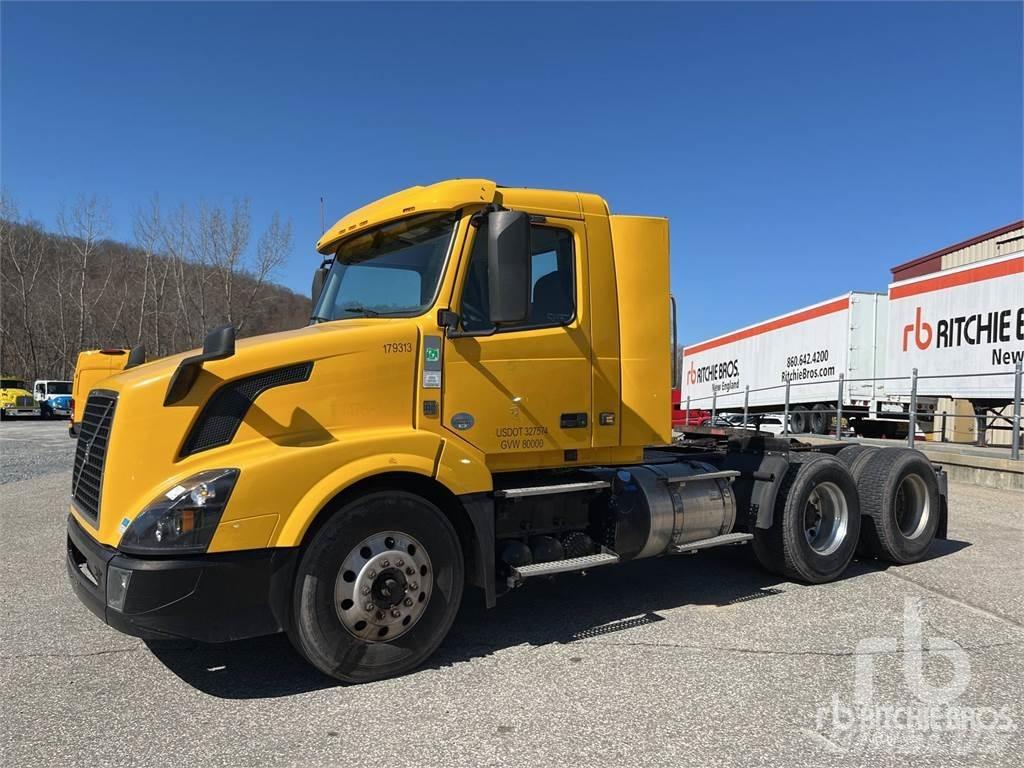 Volvo VNL300 Τράκτορες