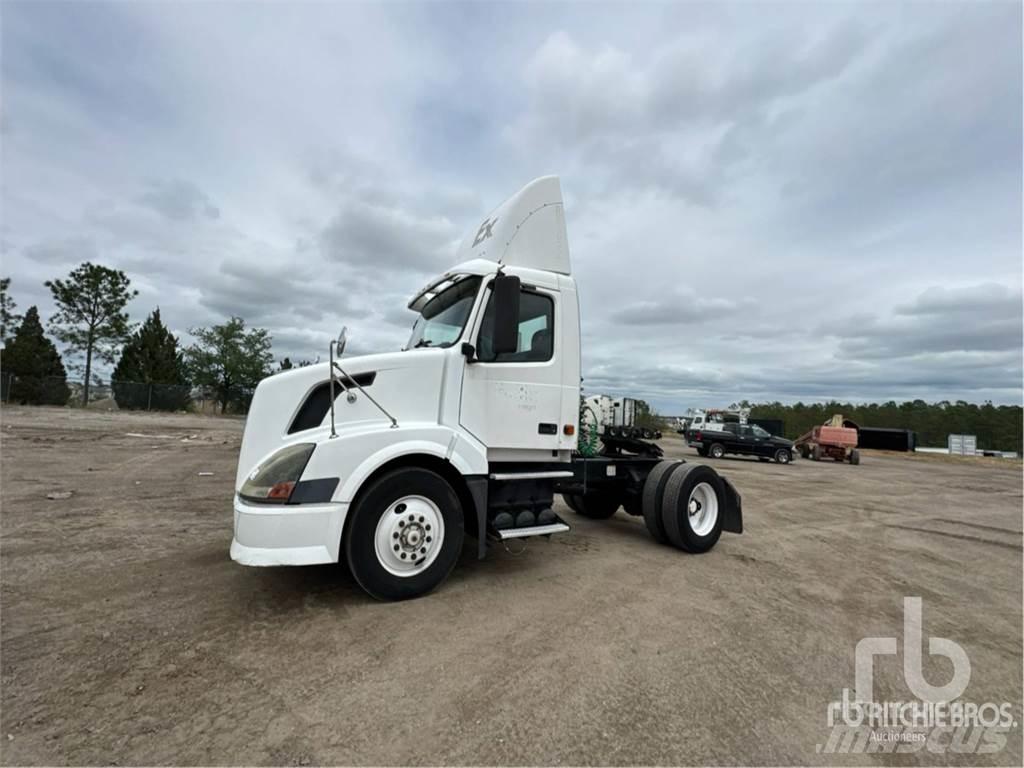 Volvo VNL300 Τράκτορες