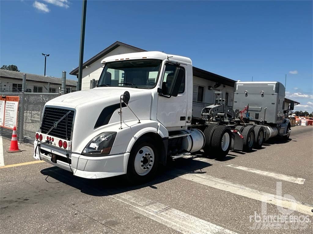 Volvo VNL300 Τράκτορες