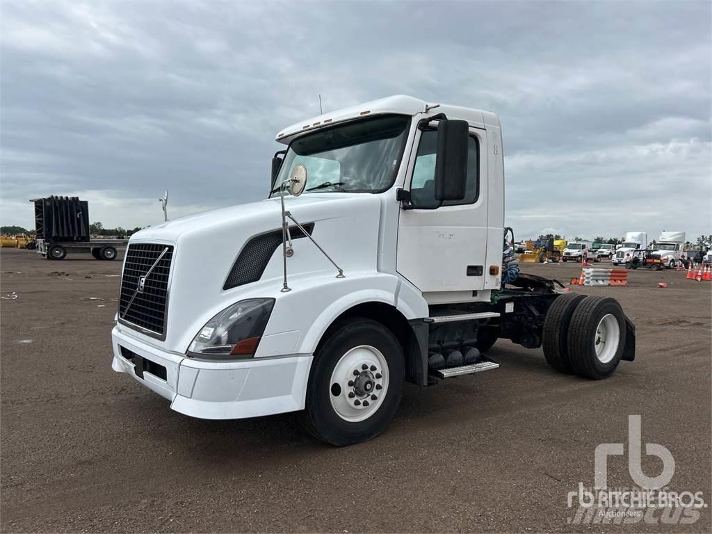 Volvo VNL300 Τράκτορες
