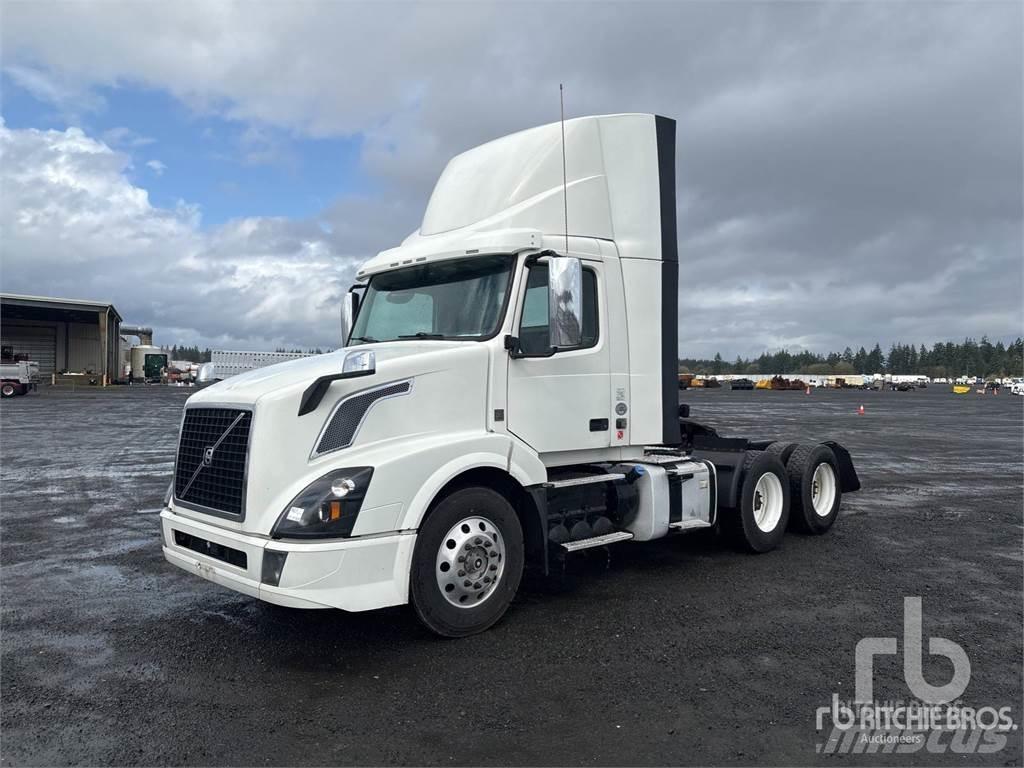 Volvo VNL300 Τράκτορες