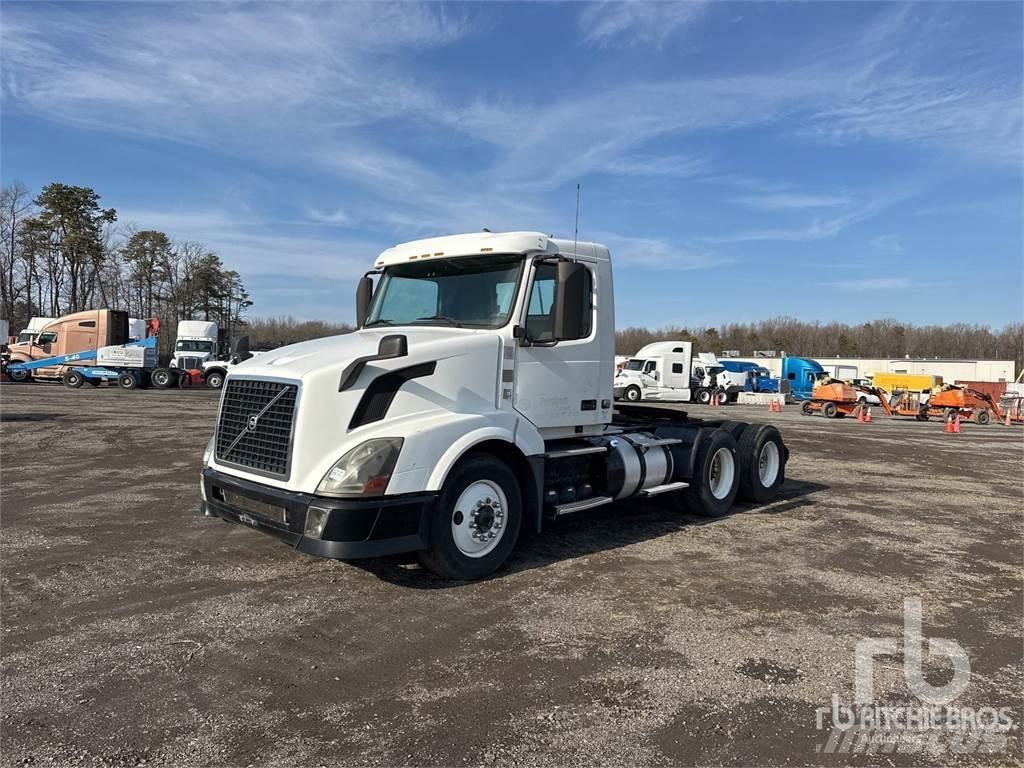 Volvo VNL300 Τράκτορες