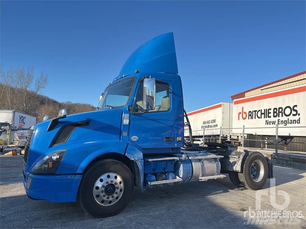 Volvo VNL300 Τράκτορες