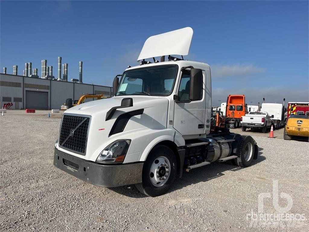 Volvo VNL300 Τράκτορες