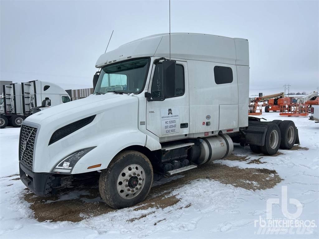 Volvo VNL64T760 Τράκτορες