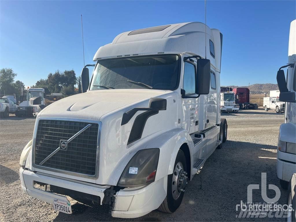 Volvo VNL64T780 Τράκτορες