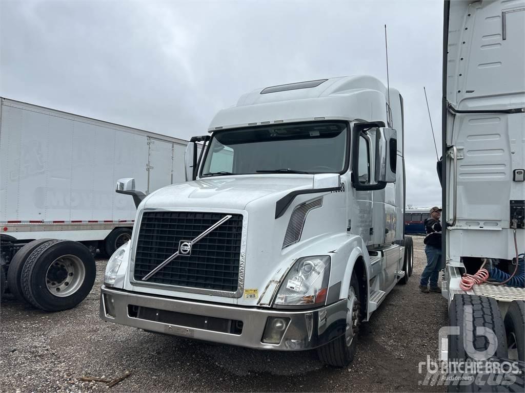 Volvo VNL670 Τράκτορες