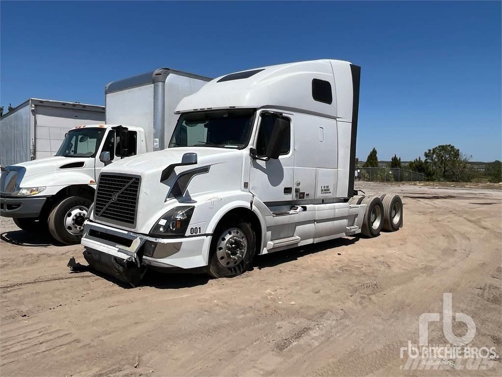 Volvo VNL670 Τράκτορες