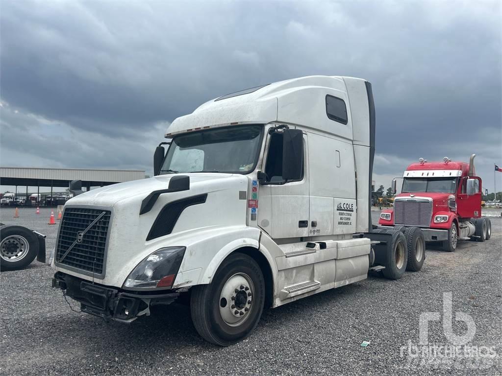 Volvo VNL670 Τράκτορες