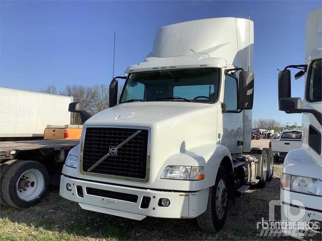 Volvo VNM Τράκτορες