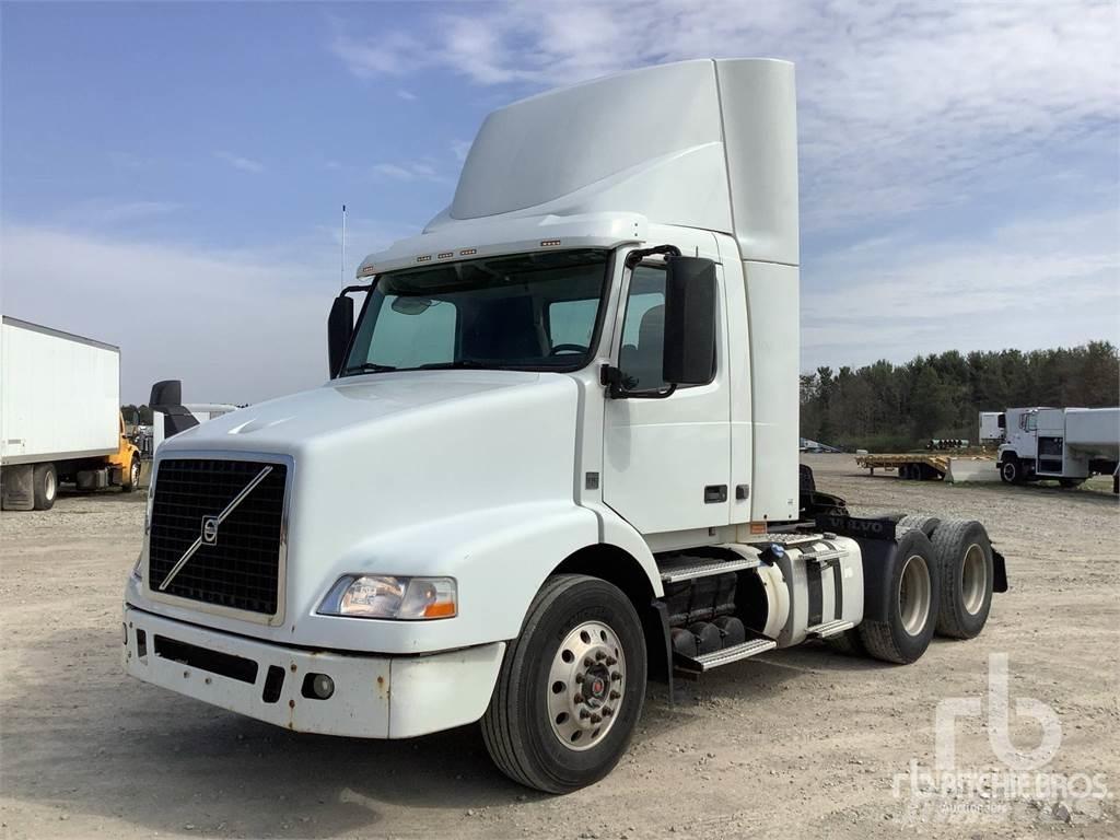 Volvo VNM Τράκτορες