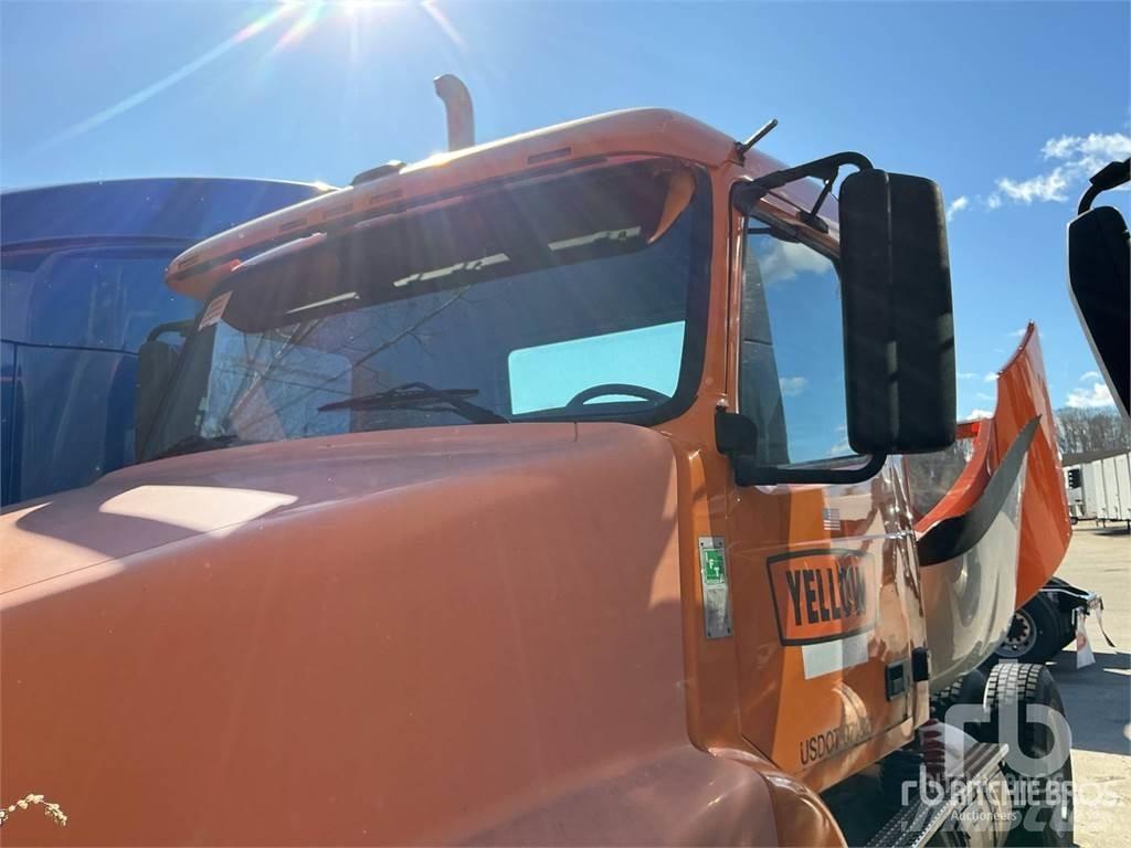 Volvo VNM Τράκτορες