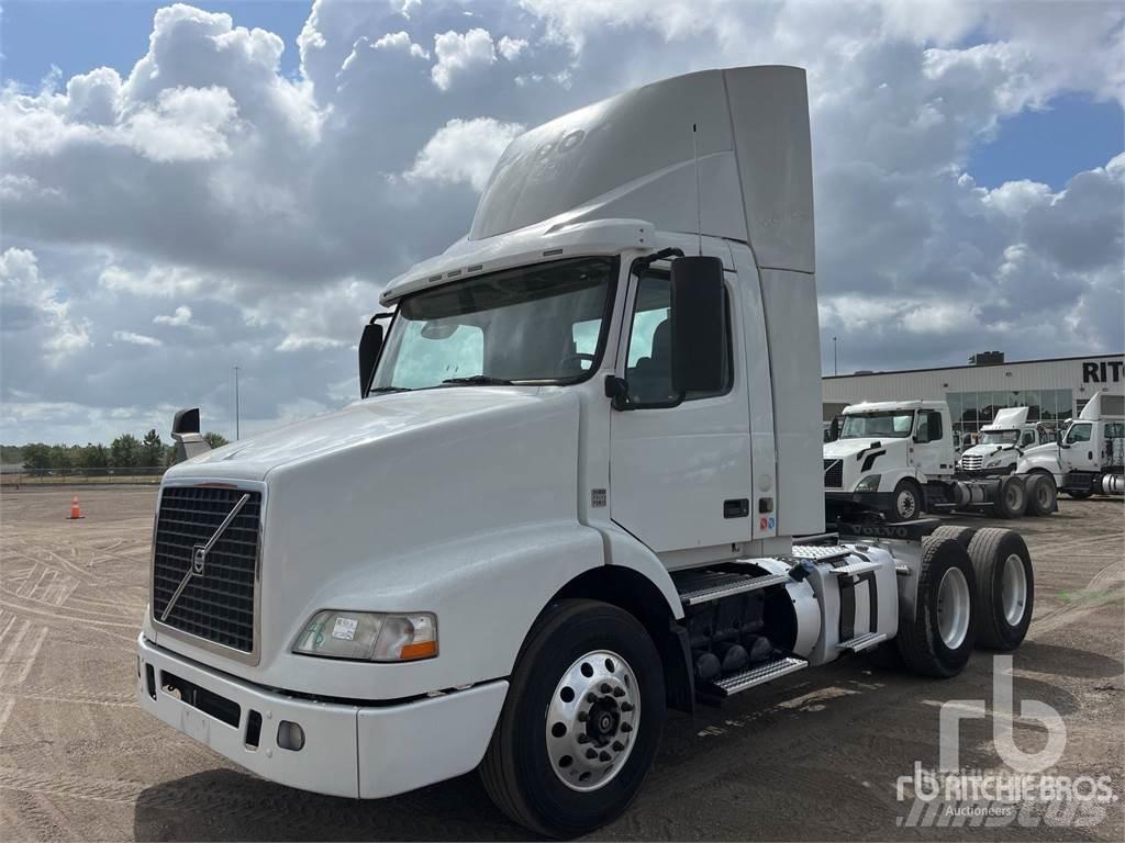 Volvo VNM200 Τράκτορες