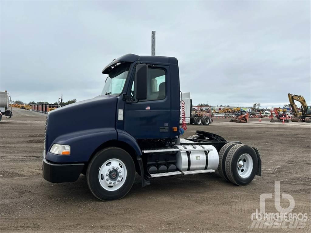 Volvo VNM200 Τράκτορες
