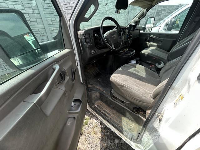 GMC Savana 4500 Φορτηγά Κόφα