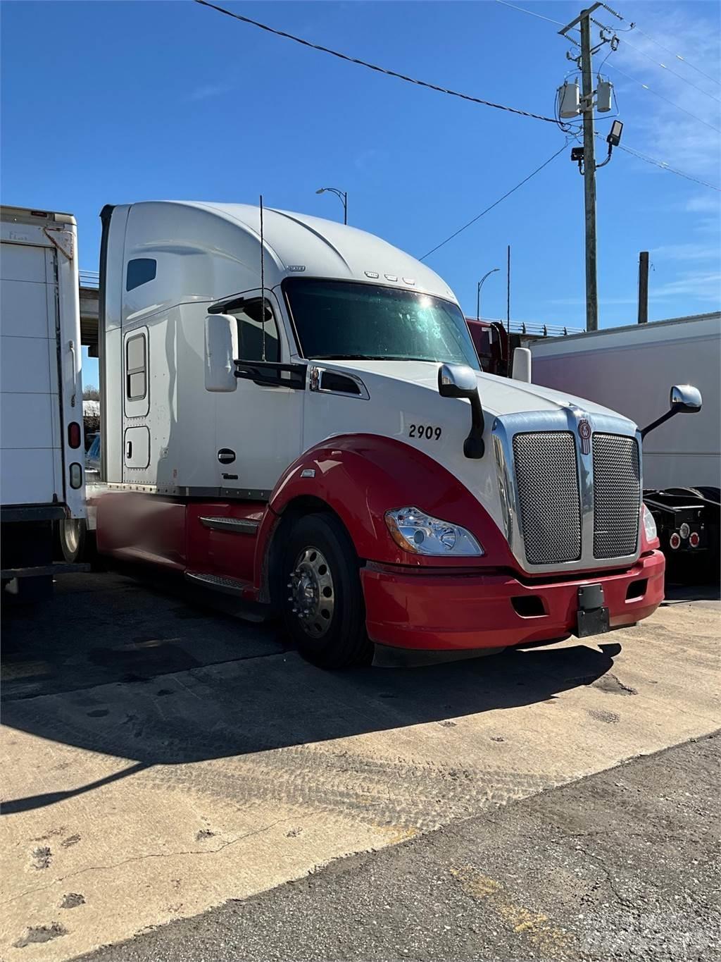 Kenworth T680 Τράκτορες