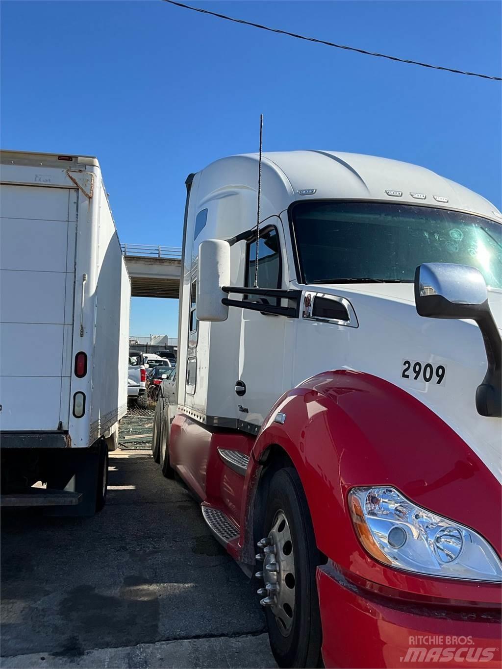 Kenworth T680 Τράκτορες