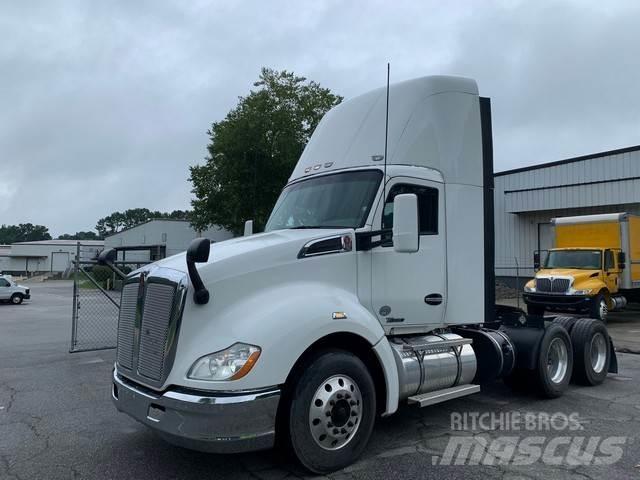 Kenworth T680 Τράκτορες