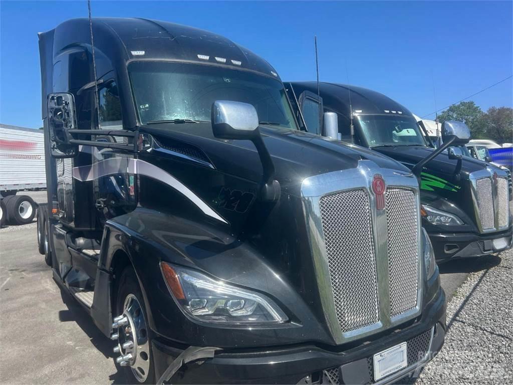 Kenworth T680 Τράκτορες