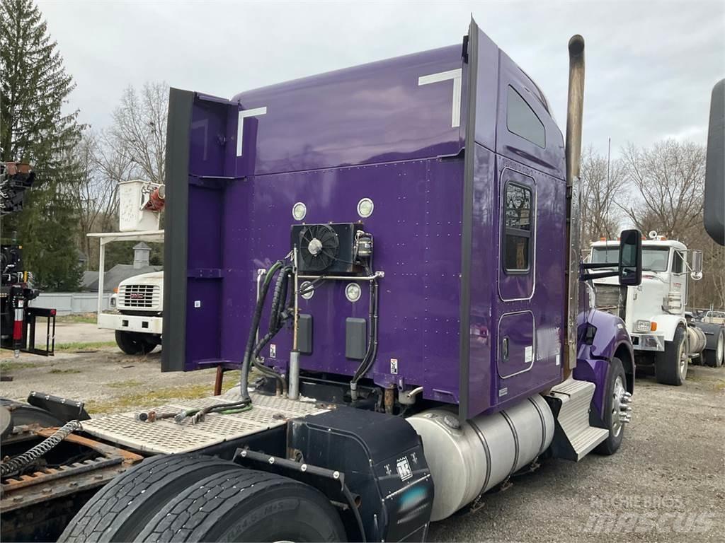 Kenworth T880 Τράκτορες