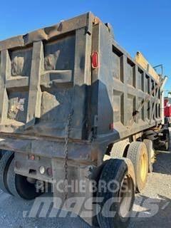 Mack CT713 Φορτηγά Ανατροπή