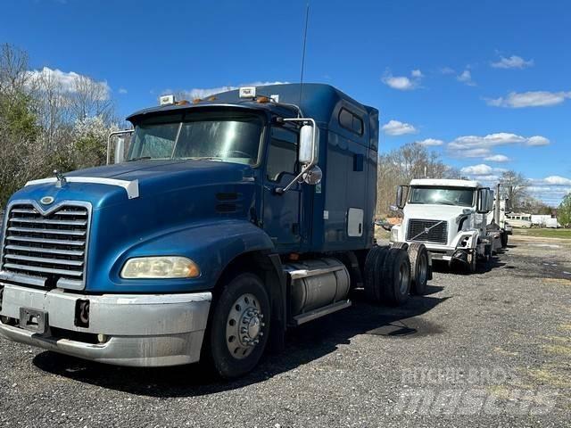 Mack CXN613 Τράκτορες