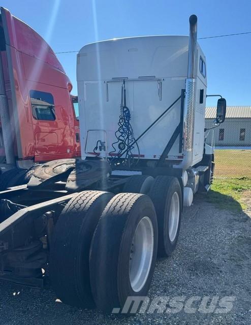 Mack CXU613 Τράκτορες