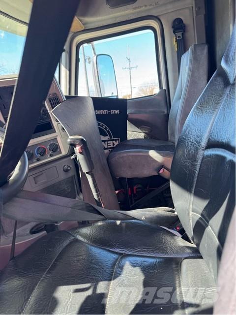 Mack CXU613 Τράκτορες