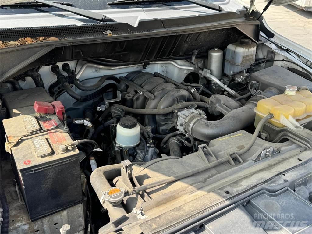 Nissan NV3500 HD Κλειστού τύπου