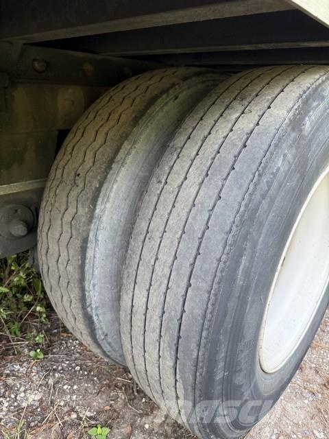 Utility VS2DX Ρυμούλκες κλούβα