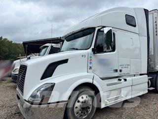 Volvo VNL64T780 Τράκτορες