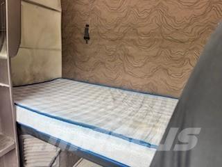 Volvo VNL64T780 Τράκτορες