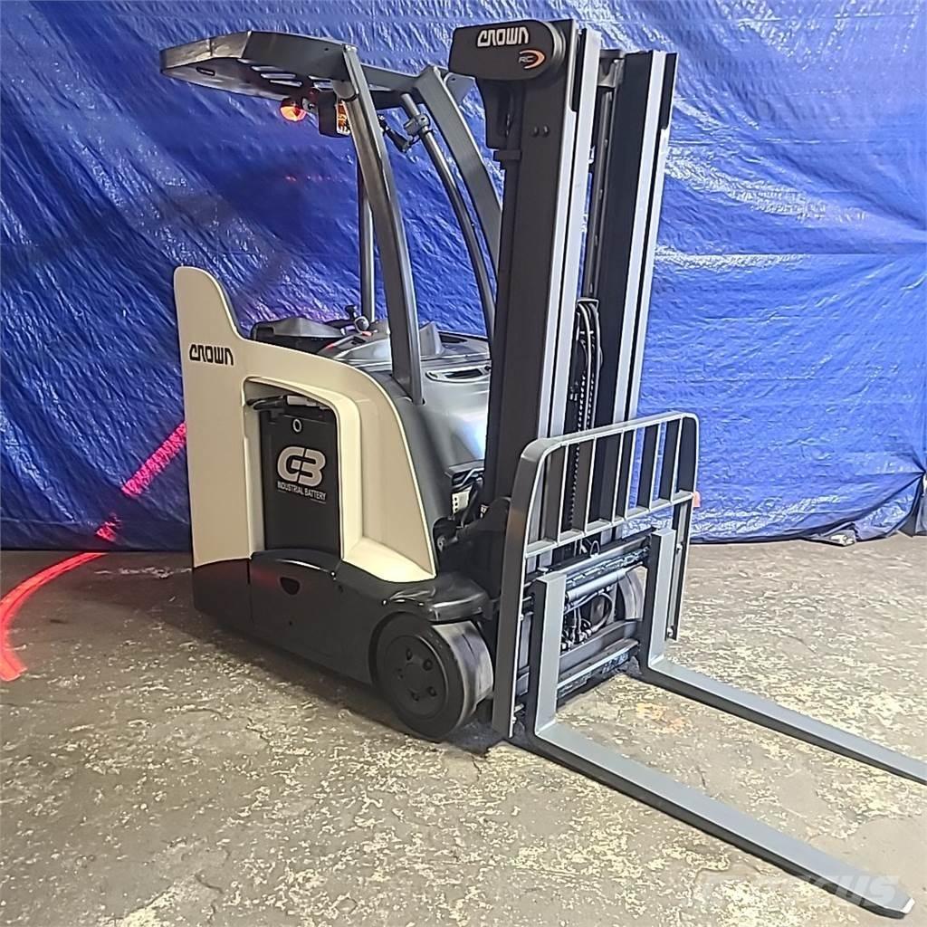 Crown RC5530-30 Ηλεκτρικά περονοφόρα ανυψωτικά κλαρκ