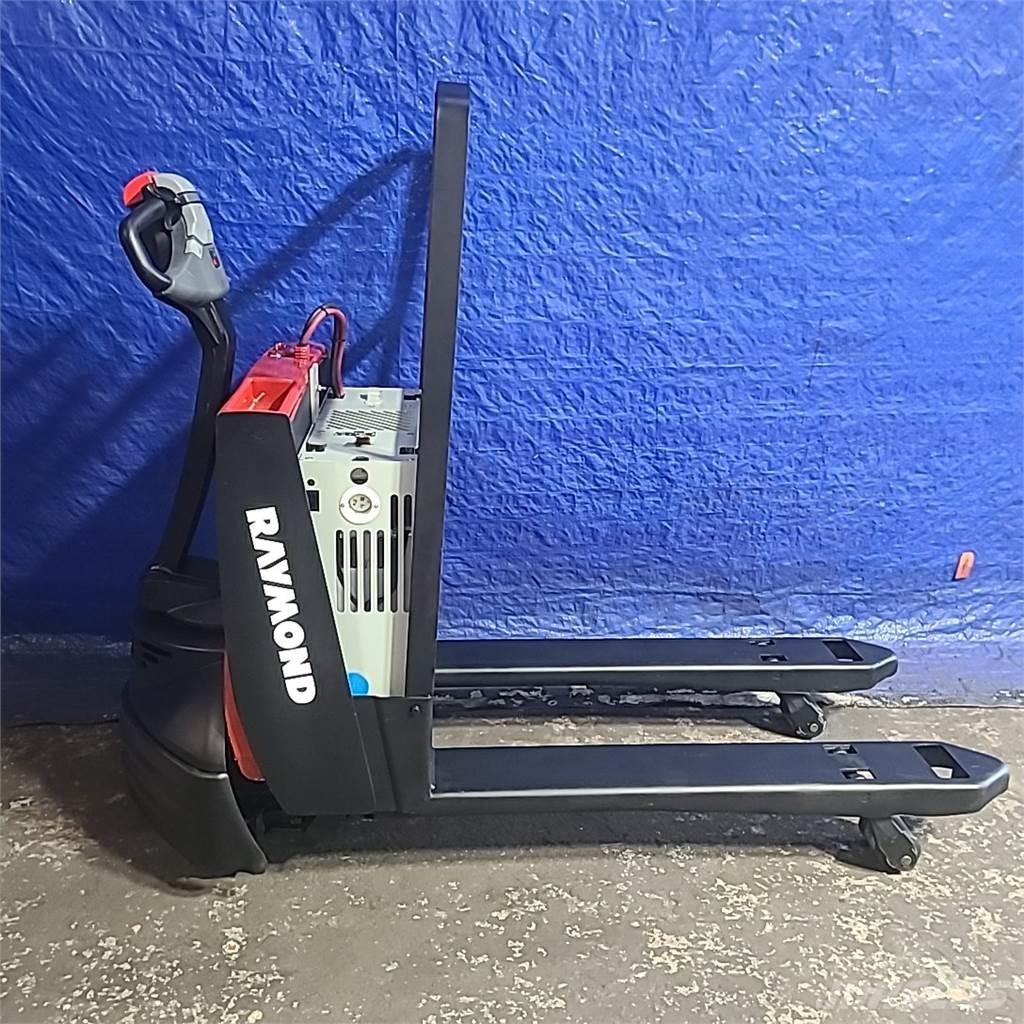 Raymond 102T-F45L Χειροκίνητο ανυψωτικό αμαξίδιο