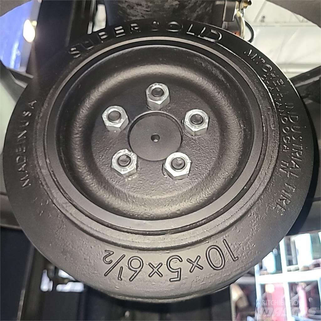 Raymond 8210 Χειροκίνητο ανυψωτικό αμαξίδιο